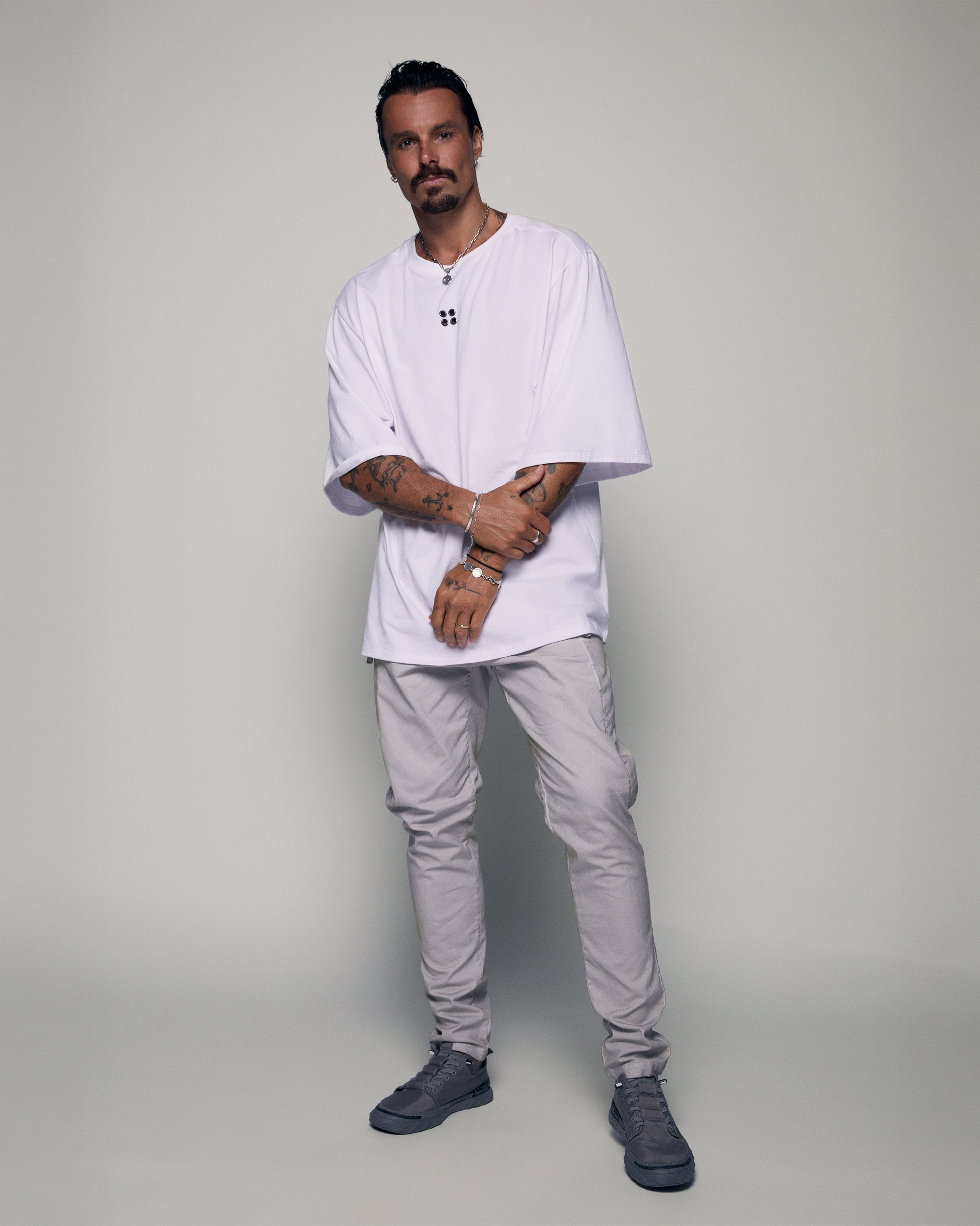 Square T-Shirt in white