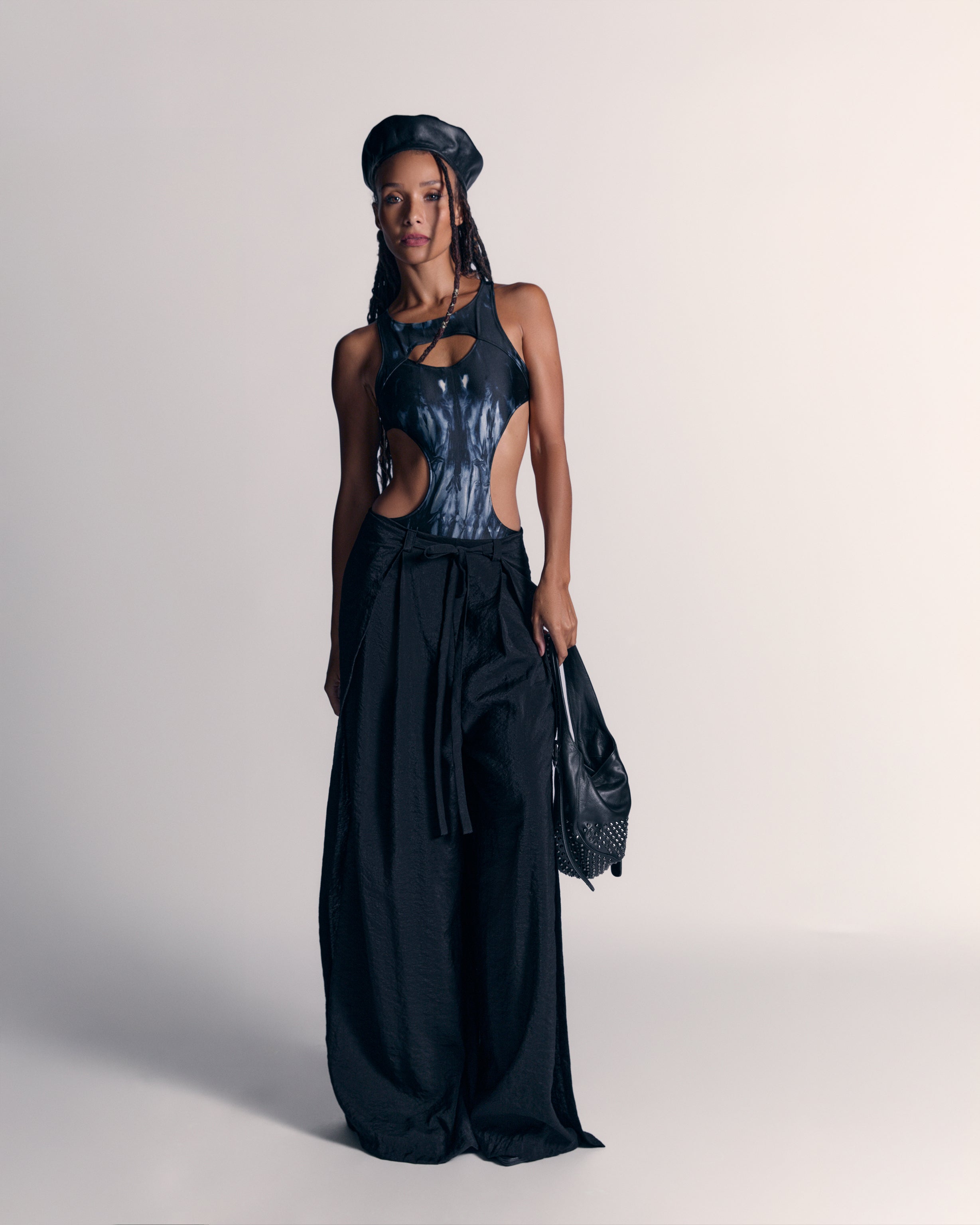 Onesize women pants in black