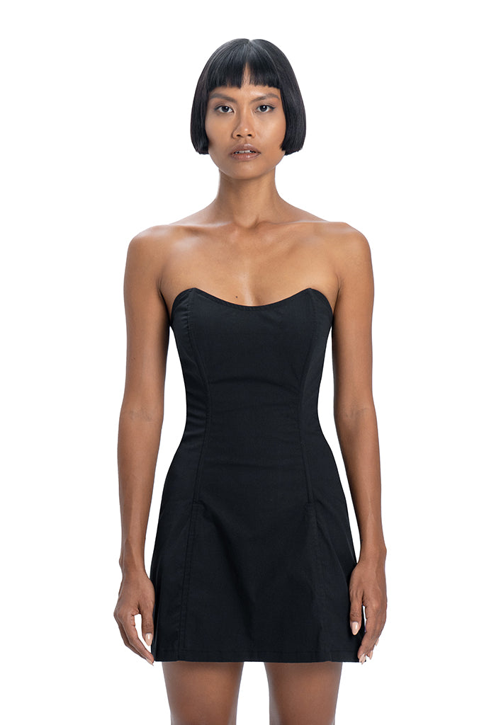 Cross back dress in black - DESU clothing