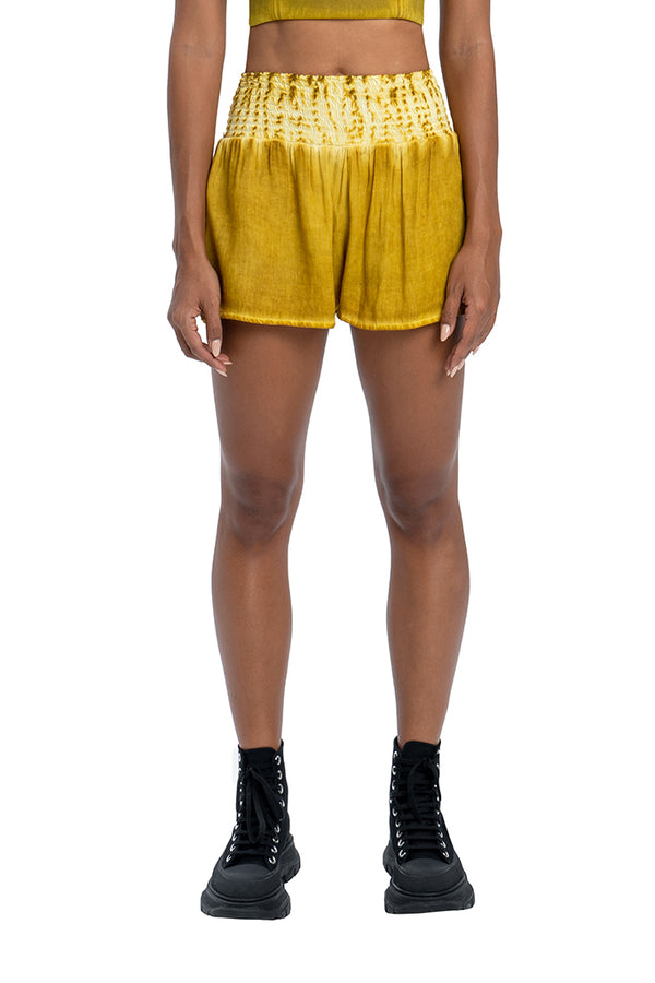 Mini shorts in yellow
