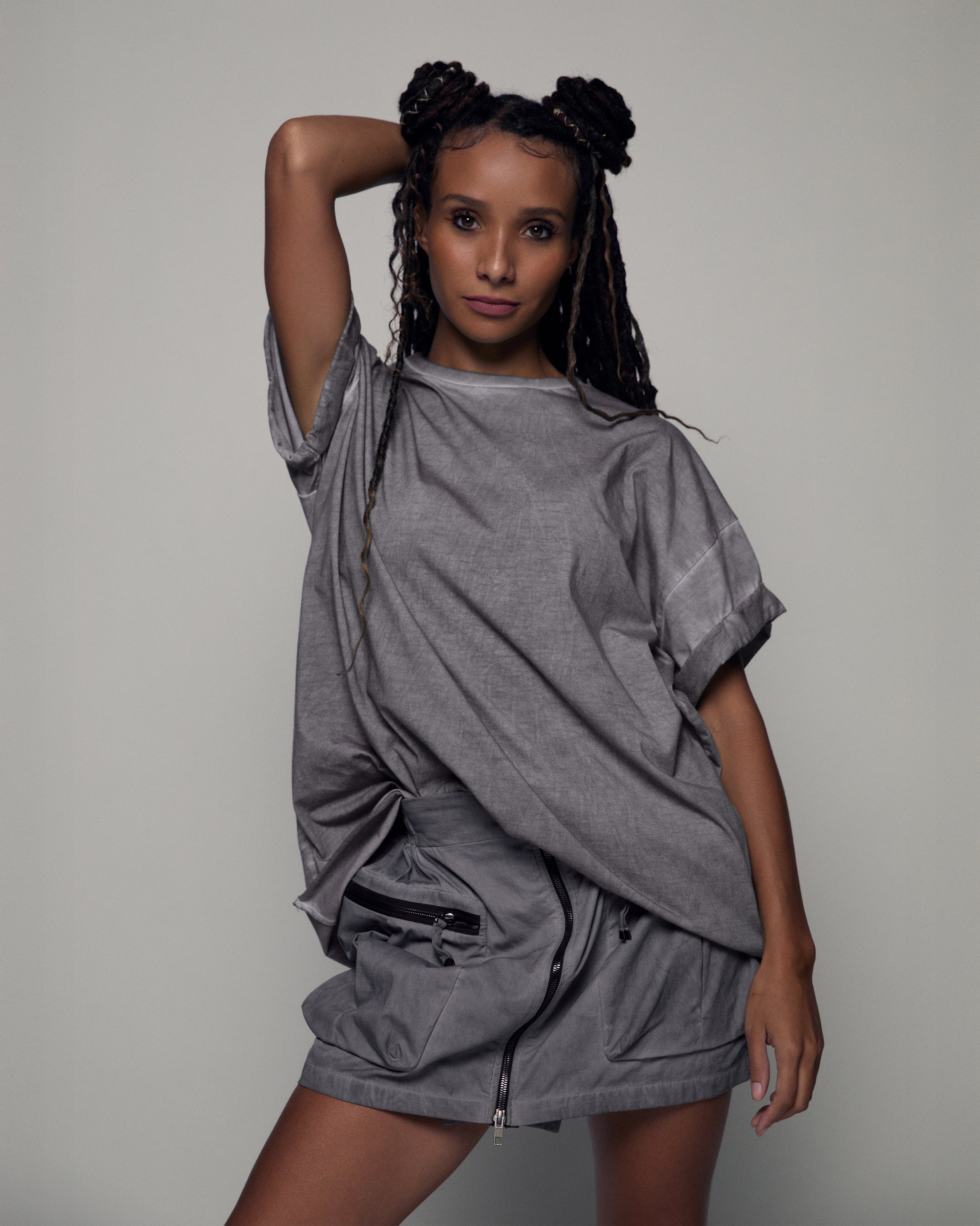Rhinestone t-shirt in grey