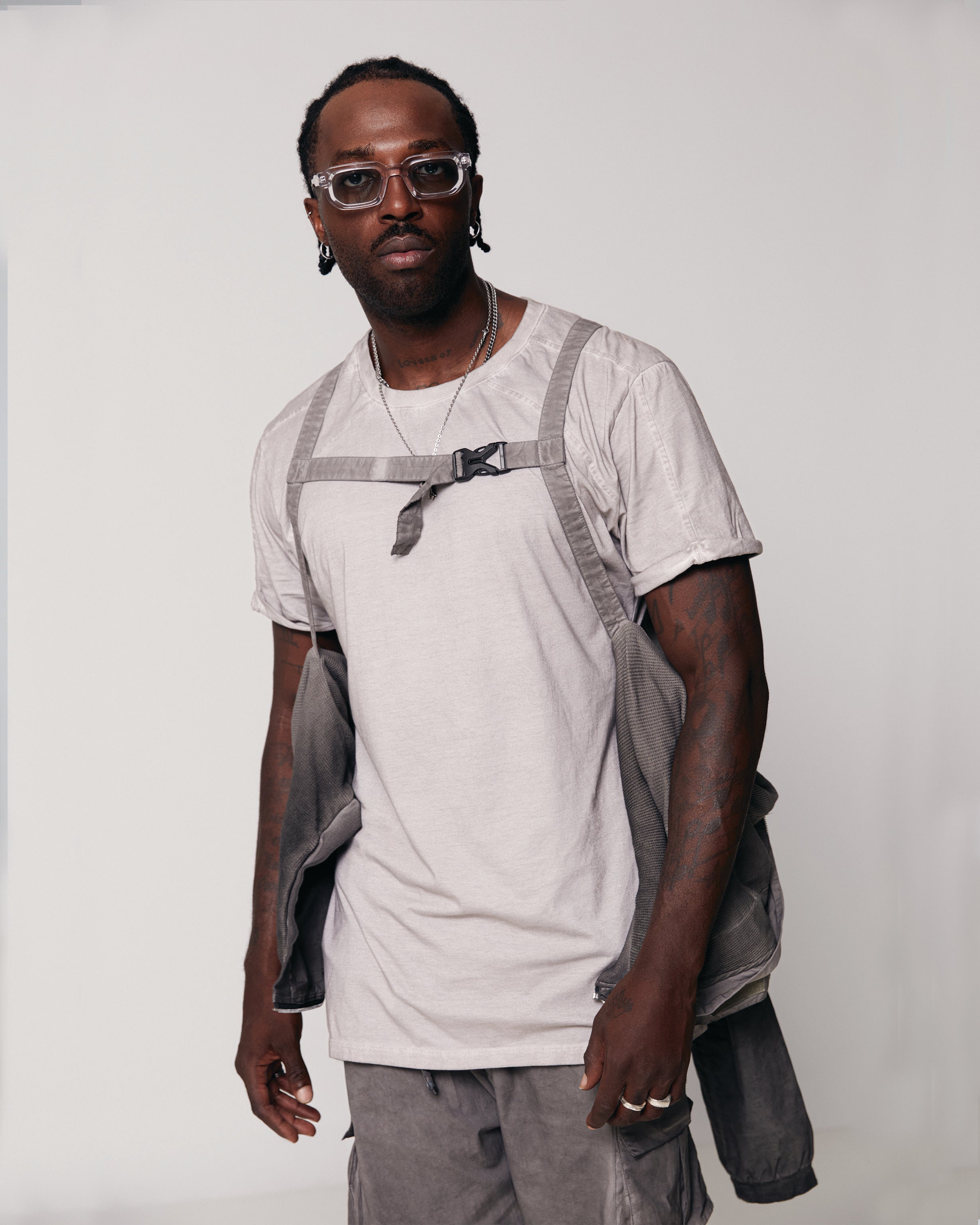 Tony T-Shirt in light grey - DESU clothing