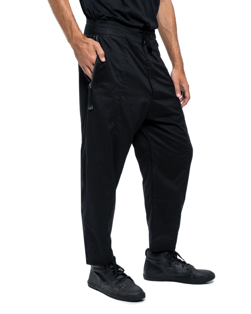 Line zipper pants in black