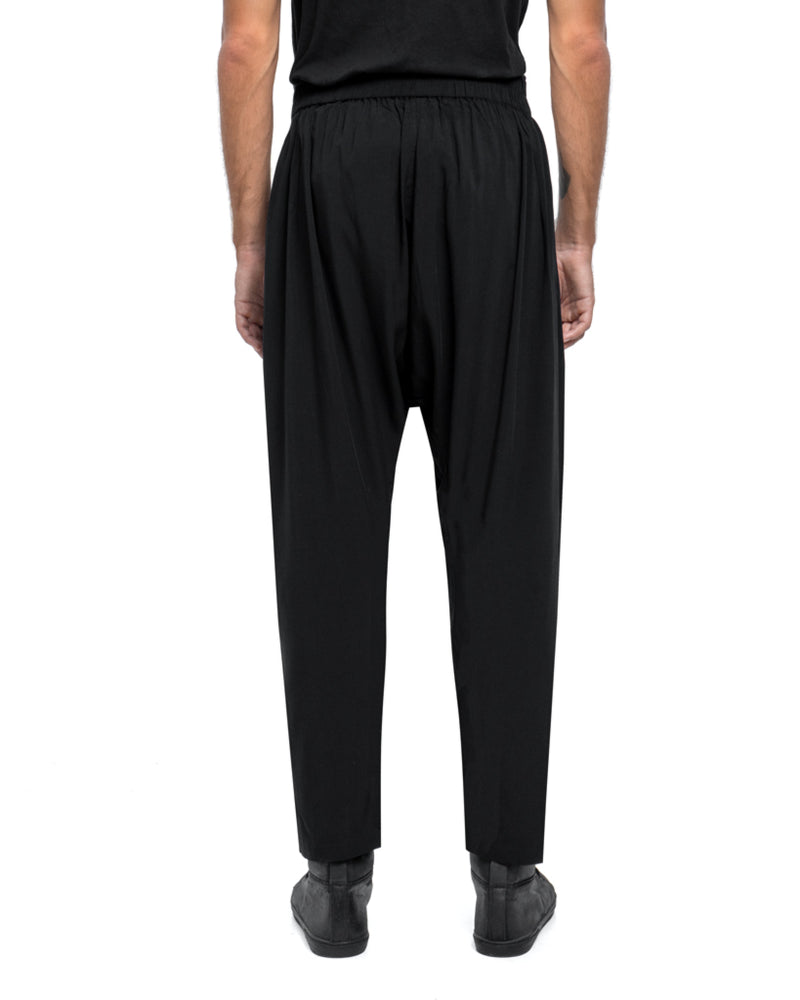 Simple pants in black